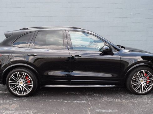 Used 2017 Porsche Cayenne GTS AWD/4WD image 19