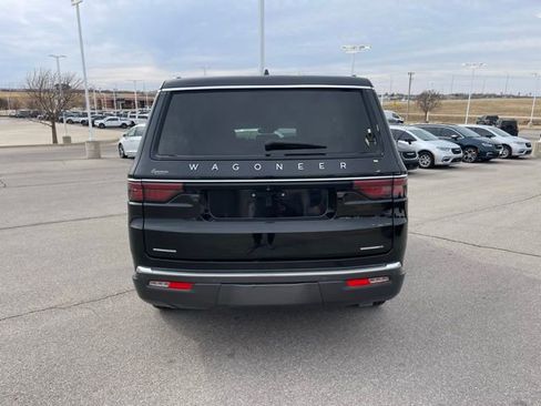 Used 2022 Jeep Wagoneer Series II w/ Convenience Group I image 6