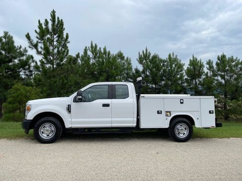 Used 2020 Ford F250 XL w/ Power Equipment Group RWD image 6
