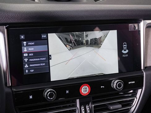 New 2026 Porsche Macan image 24