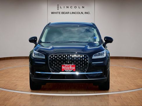 Used 2025 Lincoln Corsair Reserve w/ Equipment Group 202A AWD/4WD image 2