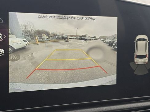 Used 2023 Kia Niro EX image 31