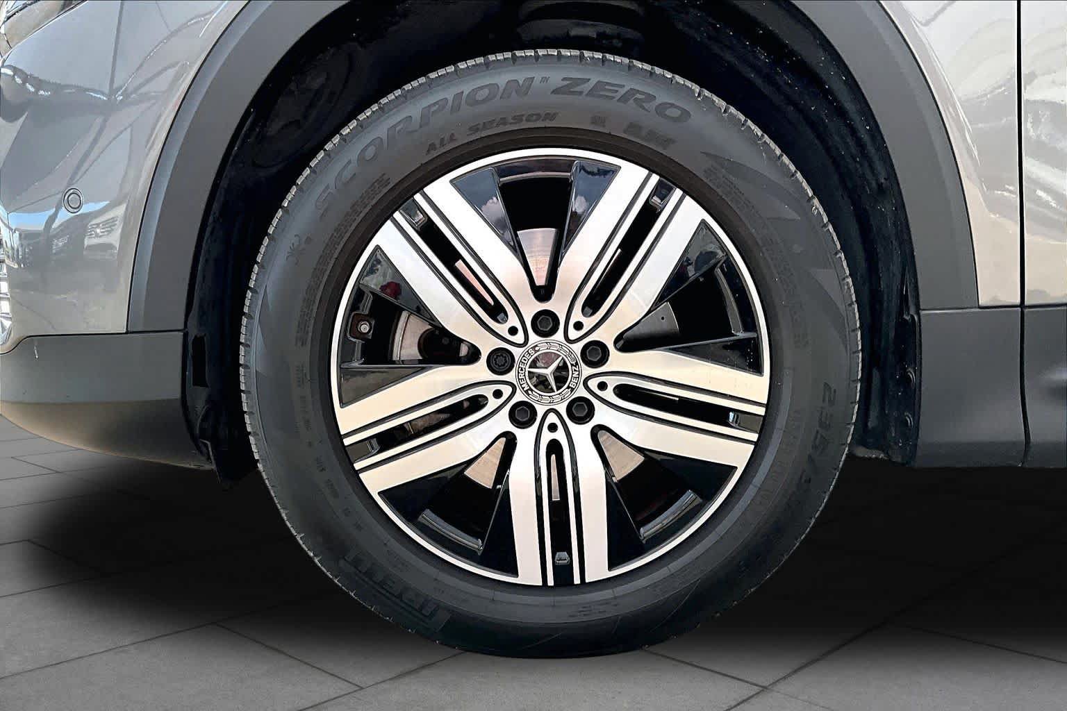 Used 2023 Mercedes-Benz EQB 250+ image 10