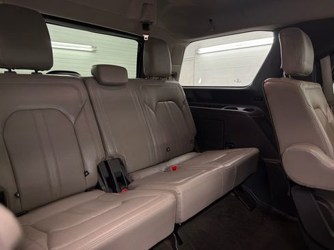 Certified 2021 Ford Expedition Limited RWD image 33