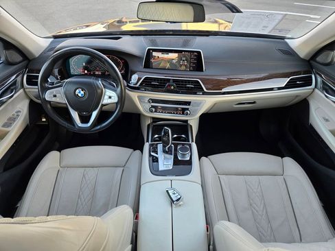 Used 2020 BMW 740i w/ Premium Package image 47