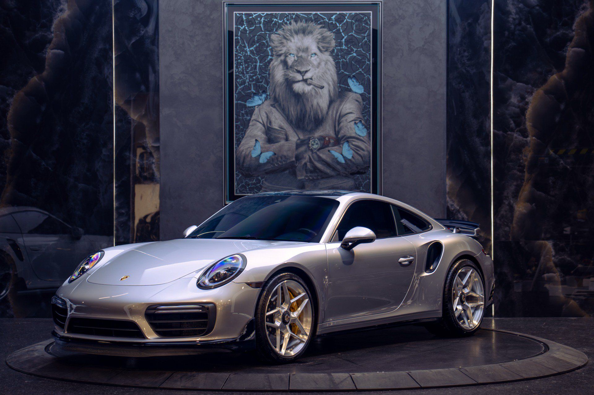 Used 2019 Porsche 911 4 Coupe AWD/4WD image 1