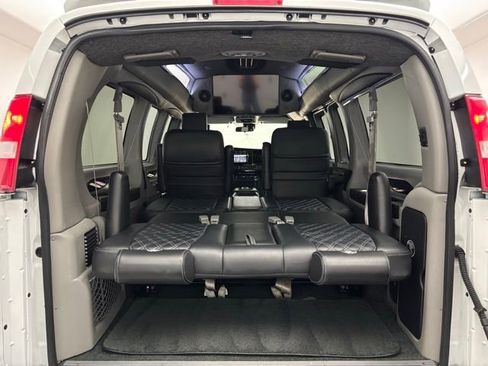 Used 2021 GMC Savana 2500 w/ Enhanced Convenience Package RWD image 11