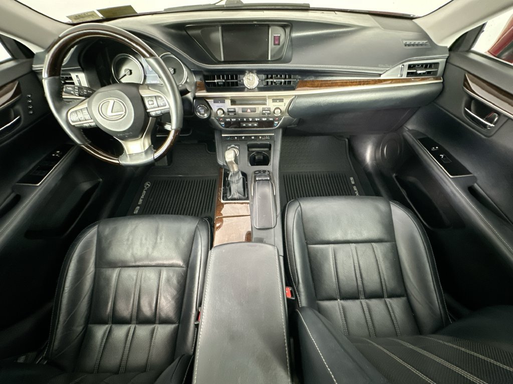Used 2018 Lexus ES 350 w/ Luxury Package w/Wood Trim FWD image 10