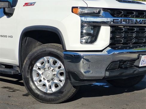 Used 2020 Chevrolet Silverado 2500 LT w/ Z71 Off-Road Package image 4
