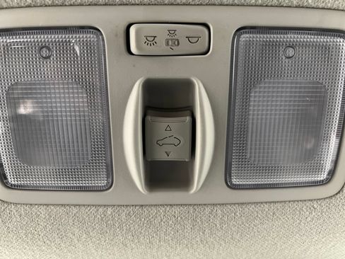 Used 2025 Hyundai Venue SEL FWD image 60