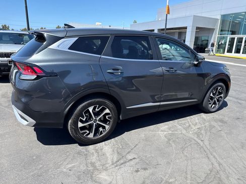 Used 2025 Kia Sportage EX FWD image 12
