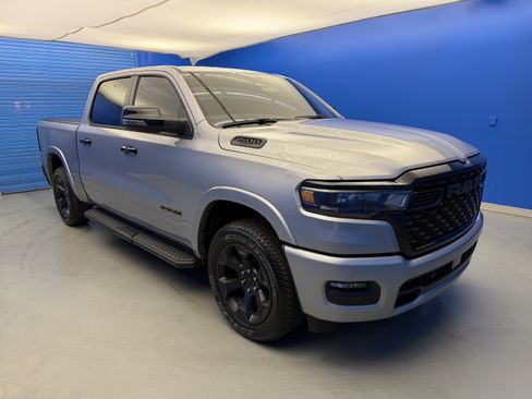 Used 2025 RAM 1500 Big Horn AWD/4WD image 2