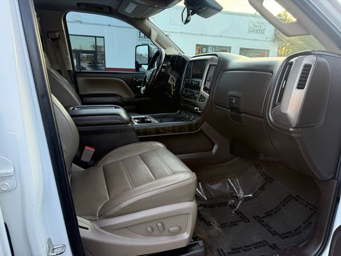 Used 2015 GMC Sierra 2500 Denali image 25