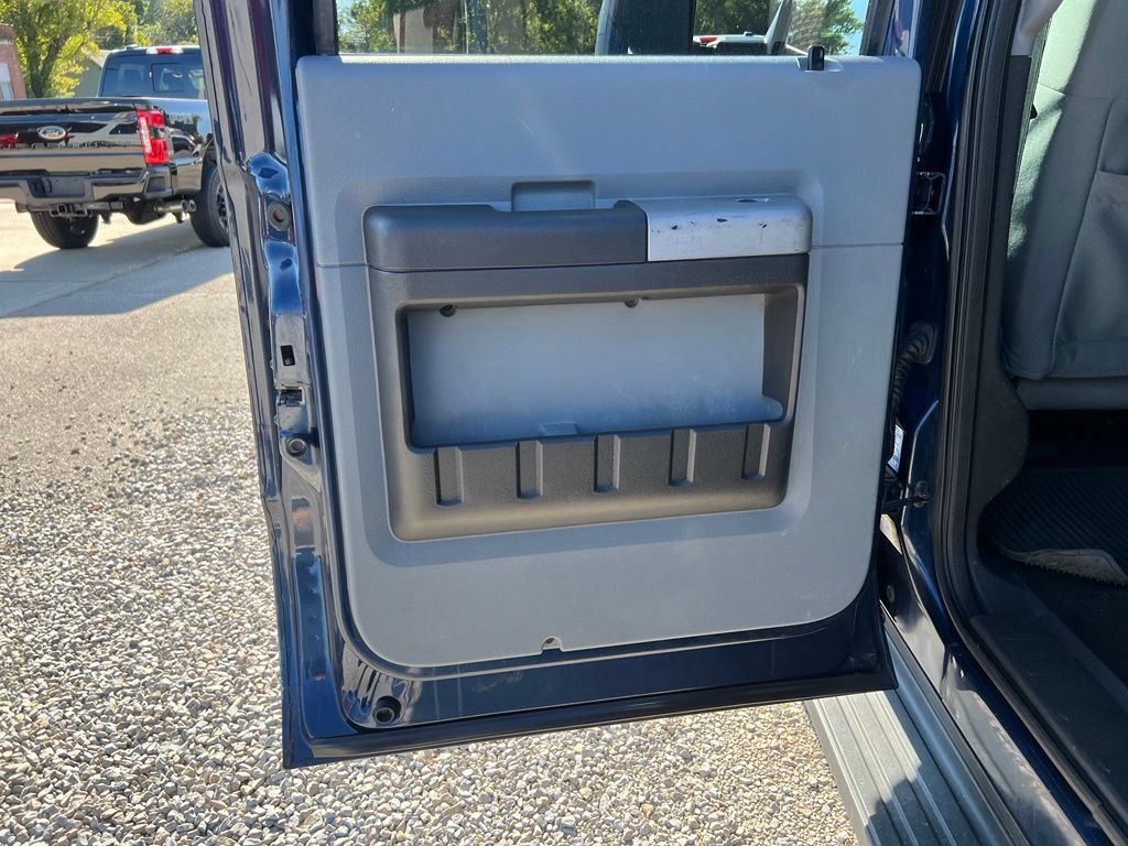 Used 2013 Ford F250 XLT w/ FX4 4X4 Off-Road Pkg image 15