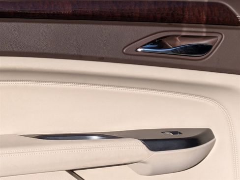 Used 2015 Cadillac SRX Luxury w/ Driver Awareness Package image 25