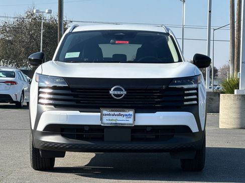 New 2026 Nissan Kicks SV image 9