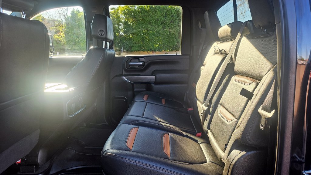 Used 2023 GMC Sierra 2500 AT4 w/ AT4 Premium Plus Package AWD/4WD image 24