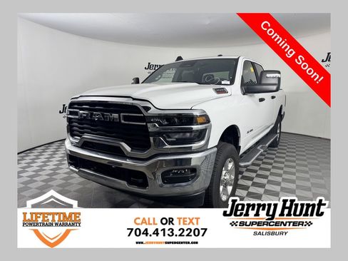 Used 2025 RAM 2500 Big Horn AWD/4WD image 1