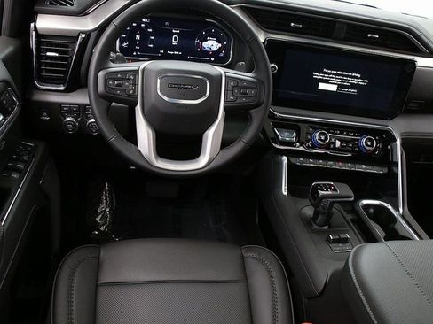 New 2026 GMC Sierra 1500 Denali w/ Denali Reserve Package image 16