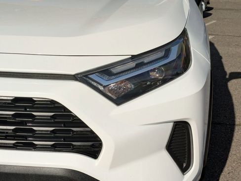 Used 2024 Toyota RAV4 XLE FWD image 10