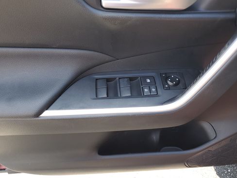 Used 2019 Toyota RAV4 XLE w/ Convenience Package AWD/4WD image 20
