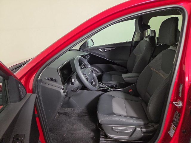 Certified 2025 Kia Niro LX FWD image 11