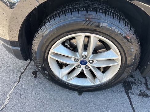 Used 2017 Ford Edge SEL AWD/4WD image 2