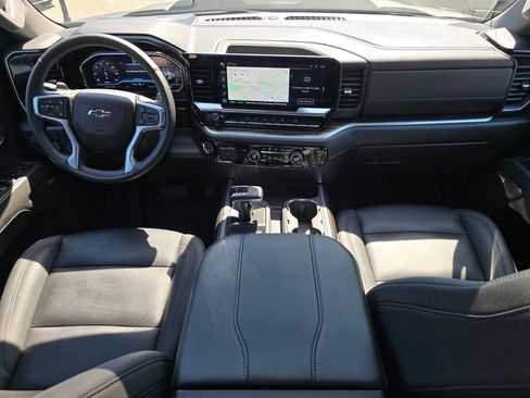 Used 2025 Chevrolet Silverado 1500 LT Trail Boss w/ Convenience Package II AWD/4WD image 22