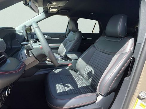 New 2026 Ford Explorer ST-Line w/ ST-Line Street Pack AWD/4WD image 14