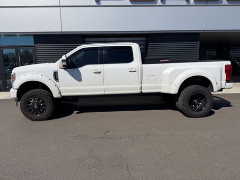 Used 2020 Ford F350 Lariat w/ Lariat Ultimate Package AWD/4WD image 3
