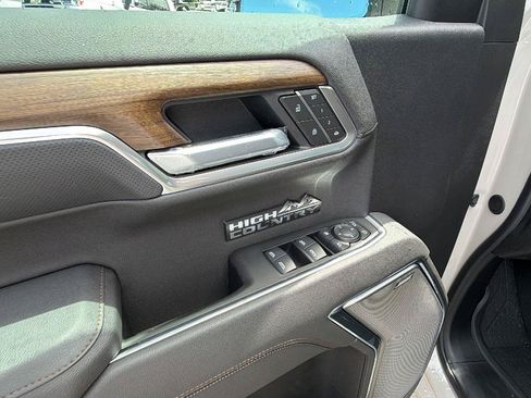 New 2026 Chevrolet Silverado 1500 High Country AWD/4WD image 13