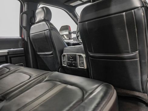 Used 2019 Ford F250 Platinum w/ Platinum Ultimate Package image 39
