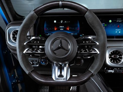 Used 2025 Mercedes-Benz G 63 AMG 4MATIC image 30