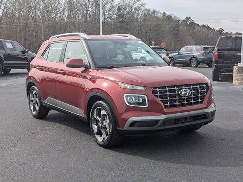 Used 2025 Hyundai Venue Limited FWD image 1