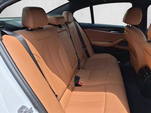 Used 2023 BMW 540i w/ Premium Package RWD image 21