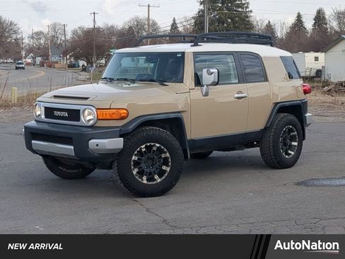 Used 2011 Toyota FJ Cruiser 4WD w/ Convenience Pkg image 1