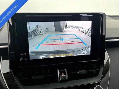 Used 2023 Toyota Corolla LE image 30