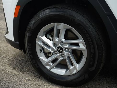Used 2026 Hyundai Tucson SE AWD/4WD image 4