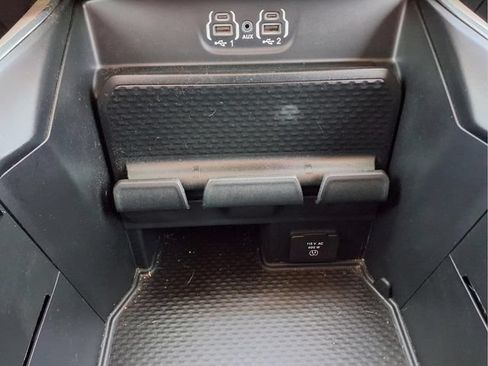 Used 2021 RAM 1500 Laramie AWD/4WD image 24