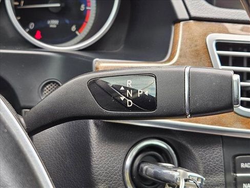 Used 2016 Mercedes-Benz E 250 Sedan image 10