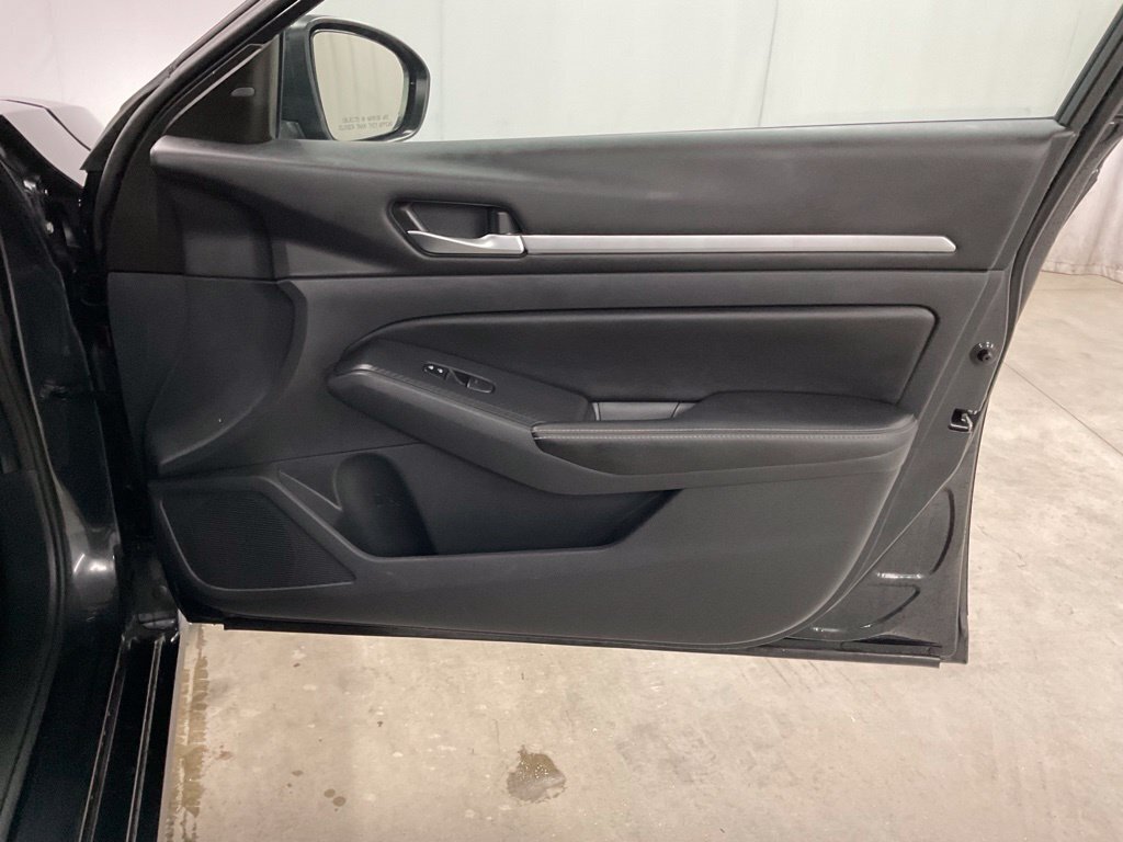 Used 2022 Nissan Altima 2.5 SV FWD image 38