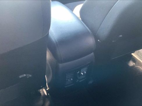 Used 2024 Dodge Durango SXT w/ SXT Blacktop Group RWD image 10