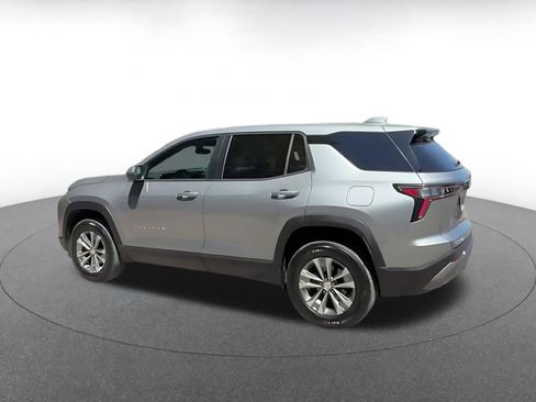 Used 2025 Chevrolet Equinox LT FWD image 10