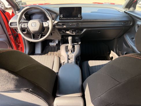 Certified 2025 Honda HR-V Sport image 16