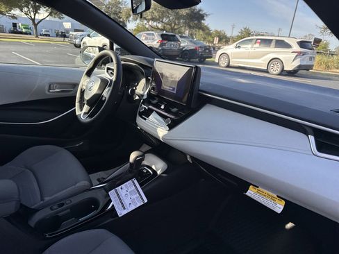 New 2025 Toyota Corolla SE image 33