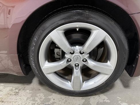 Used 2006 Nissan 350Z Touring RWD image 7