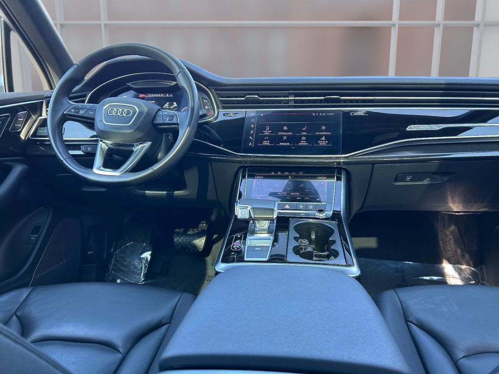 Used 2022 Audi Q7 3.0T Premium AWD/4WD image 18