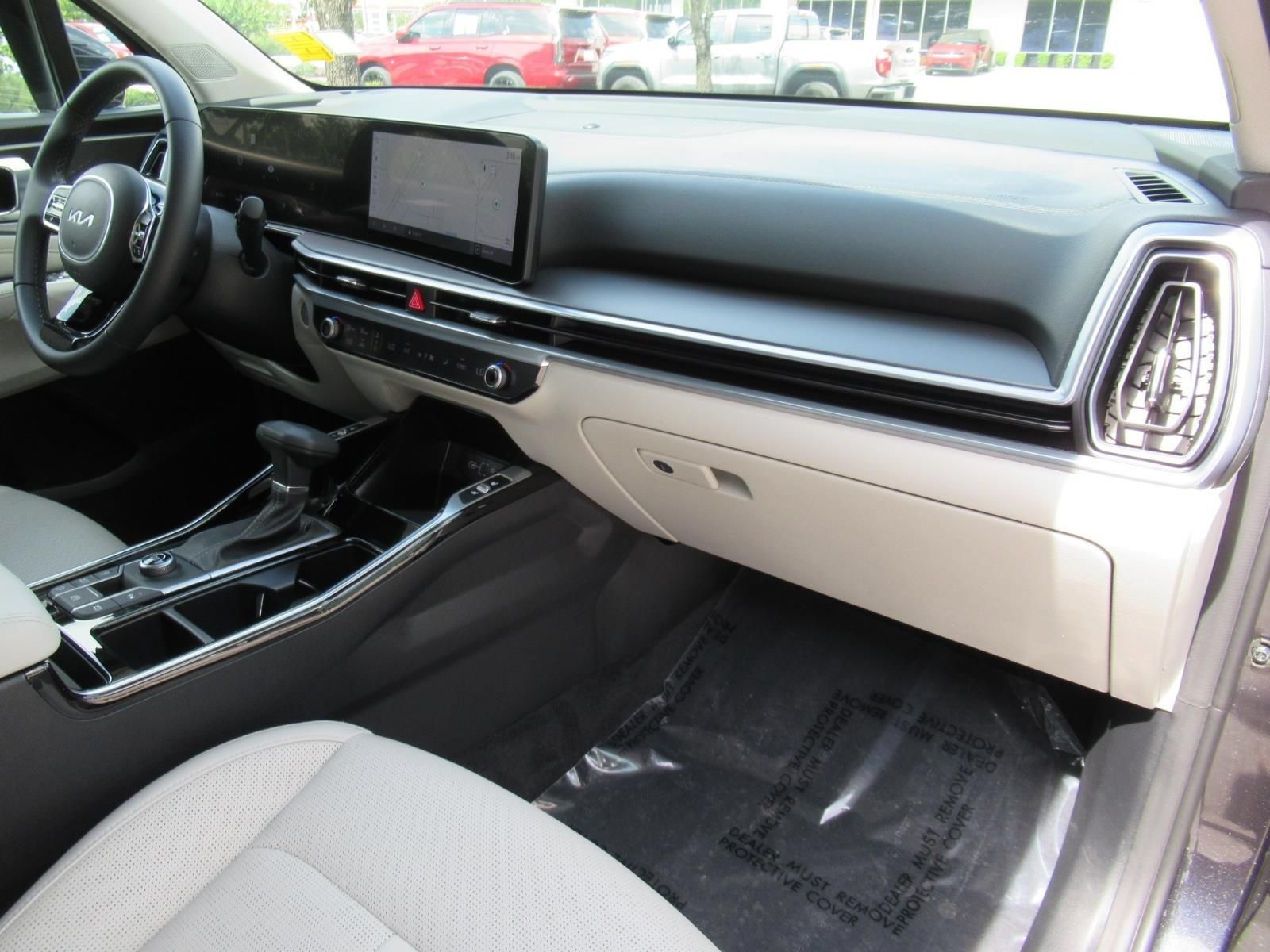 Used 2025 Kia Sorento SX FWD image 11