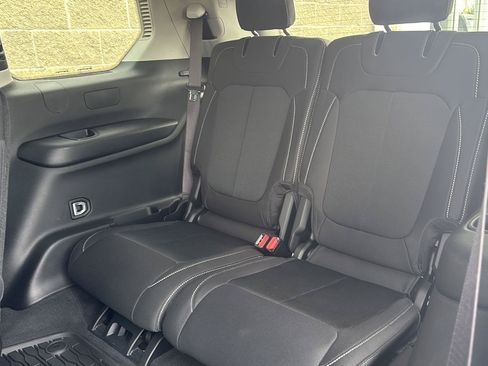 Used 2023 Jeep Grand Cherokee L Laredo AWD/4WD image 28