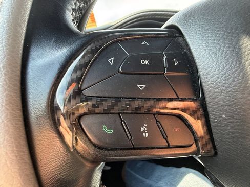 Used 2022 Dodge Challenger SXT RWD image 14